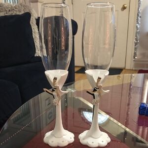 Elegant Wedding Champagne Flutes